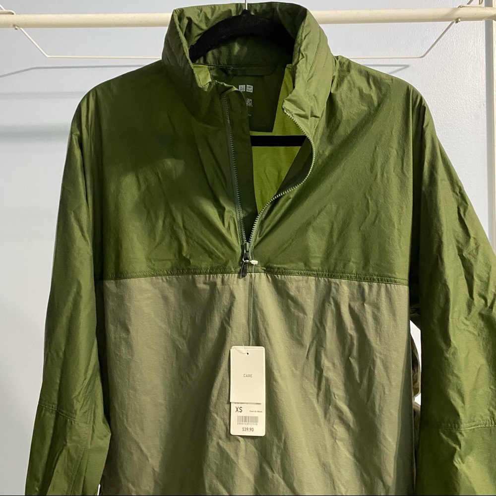 Uniqlo half-zip pocketable parka